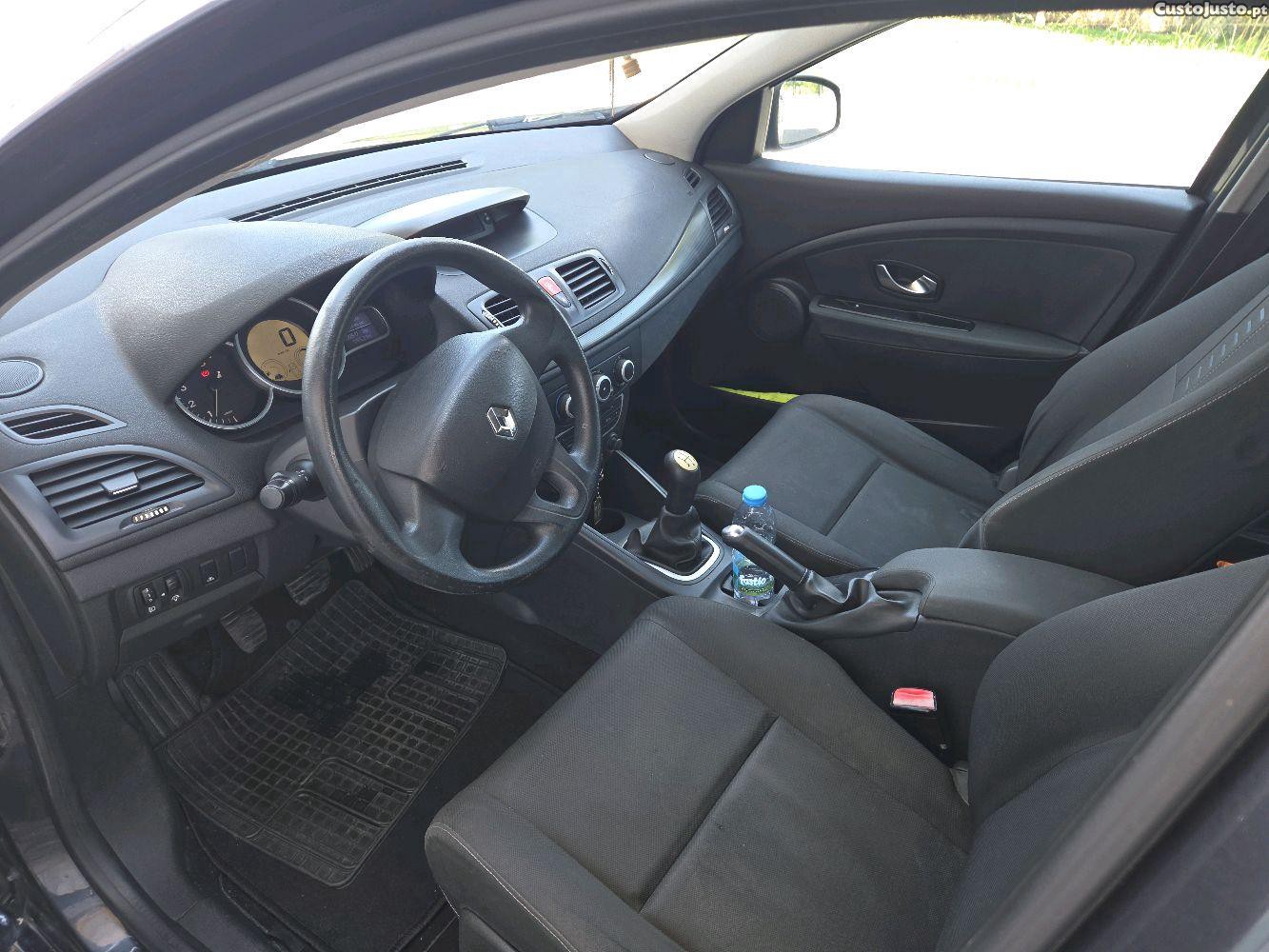 Renault Mégane 1.5 Dci — fotografia 4