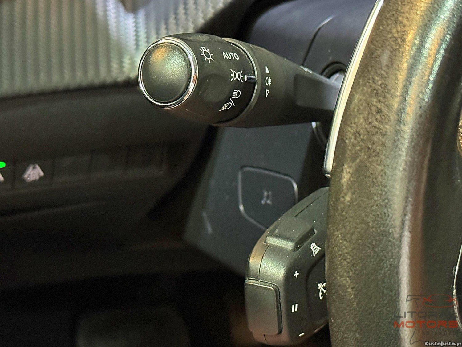 Peugeot 208 1.2 PureTech GT EAT8 — fotografia 3
