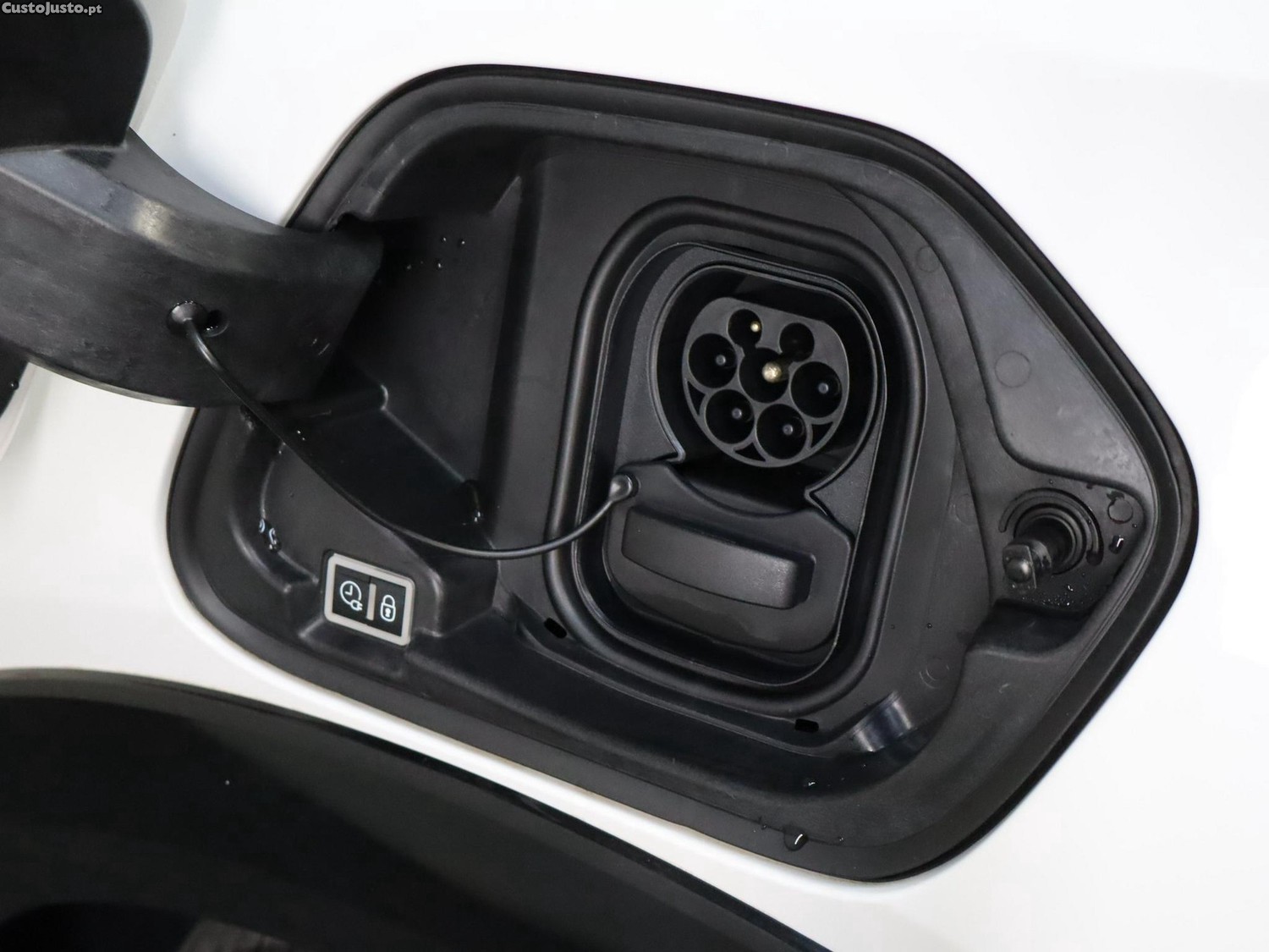 Peugeot 208 50 kWh Active — fotografia 15