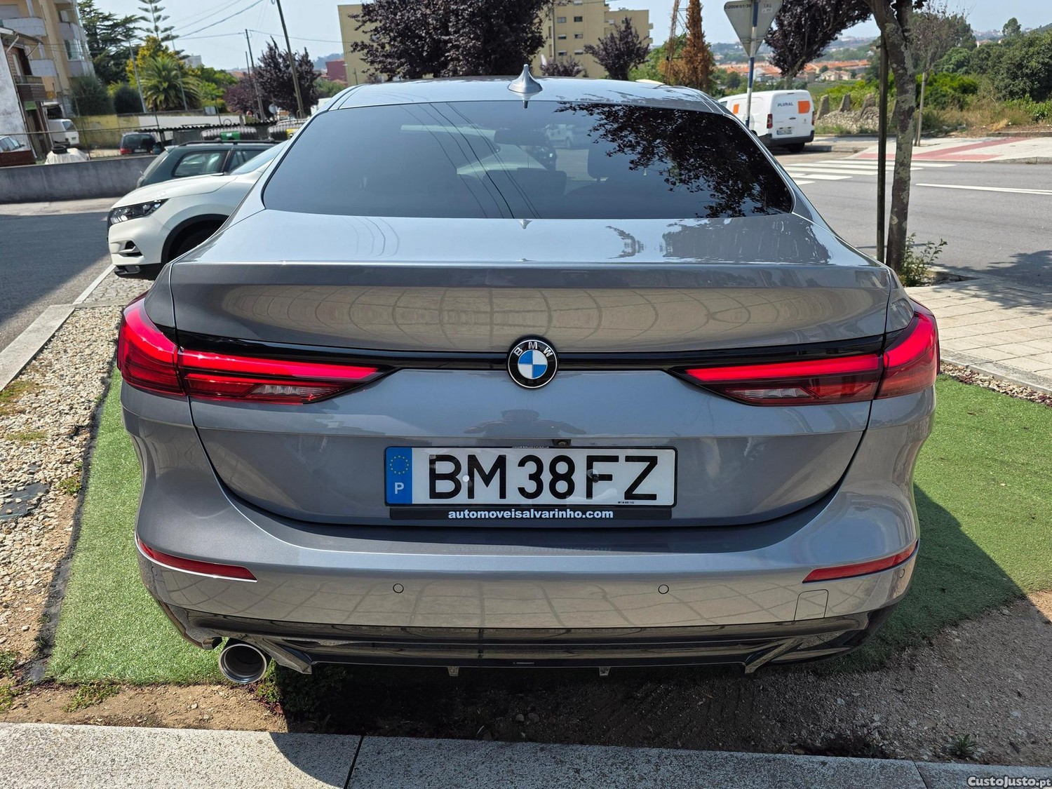 BMW 216 d Line Sport — fotografia 3