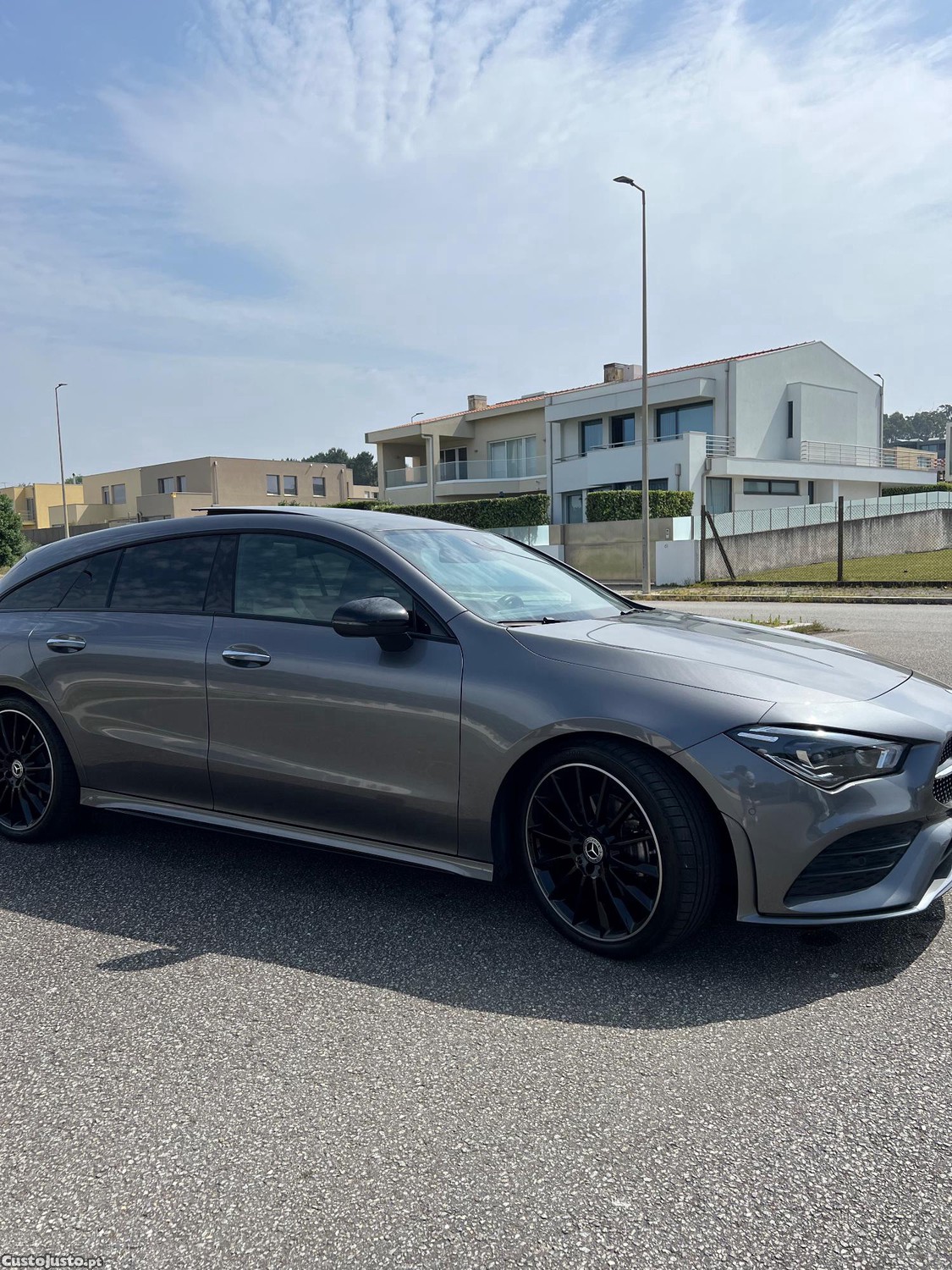 Mercedes-Benz CLA 180 AMG — fotografia 4