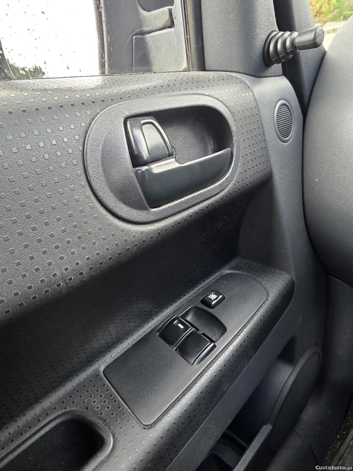 Mitsubishi Colt Z30 — fotografia 5