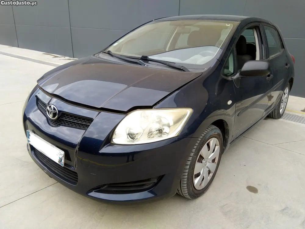 Toyota Auris 1.4 (ZZE150_, ZZE150R) (71 kW / 97 cv) [03.2007 - 09.2012] - 08 foto 2