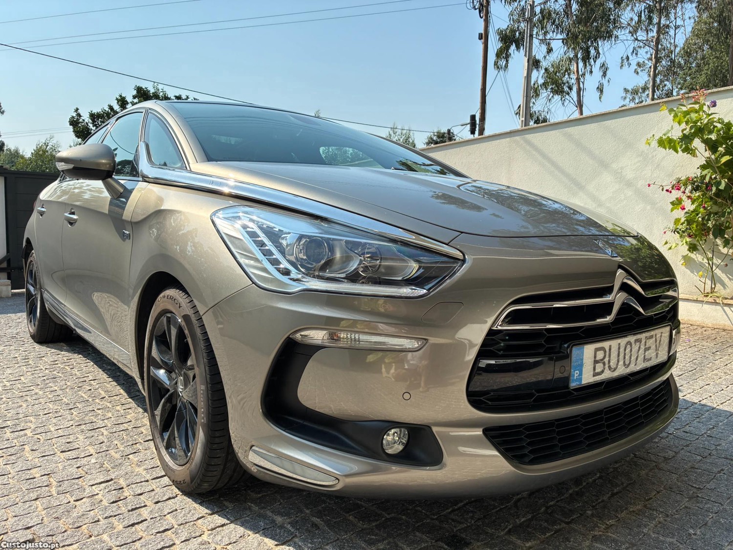 Citroën DS5 2.0 HDi Hybrid X4 Sport Chic 152mkm — fotografia 4
