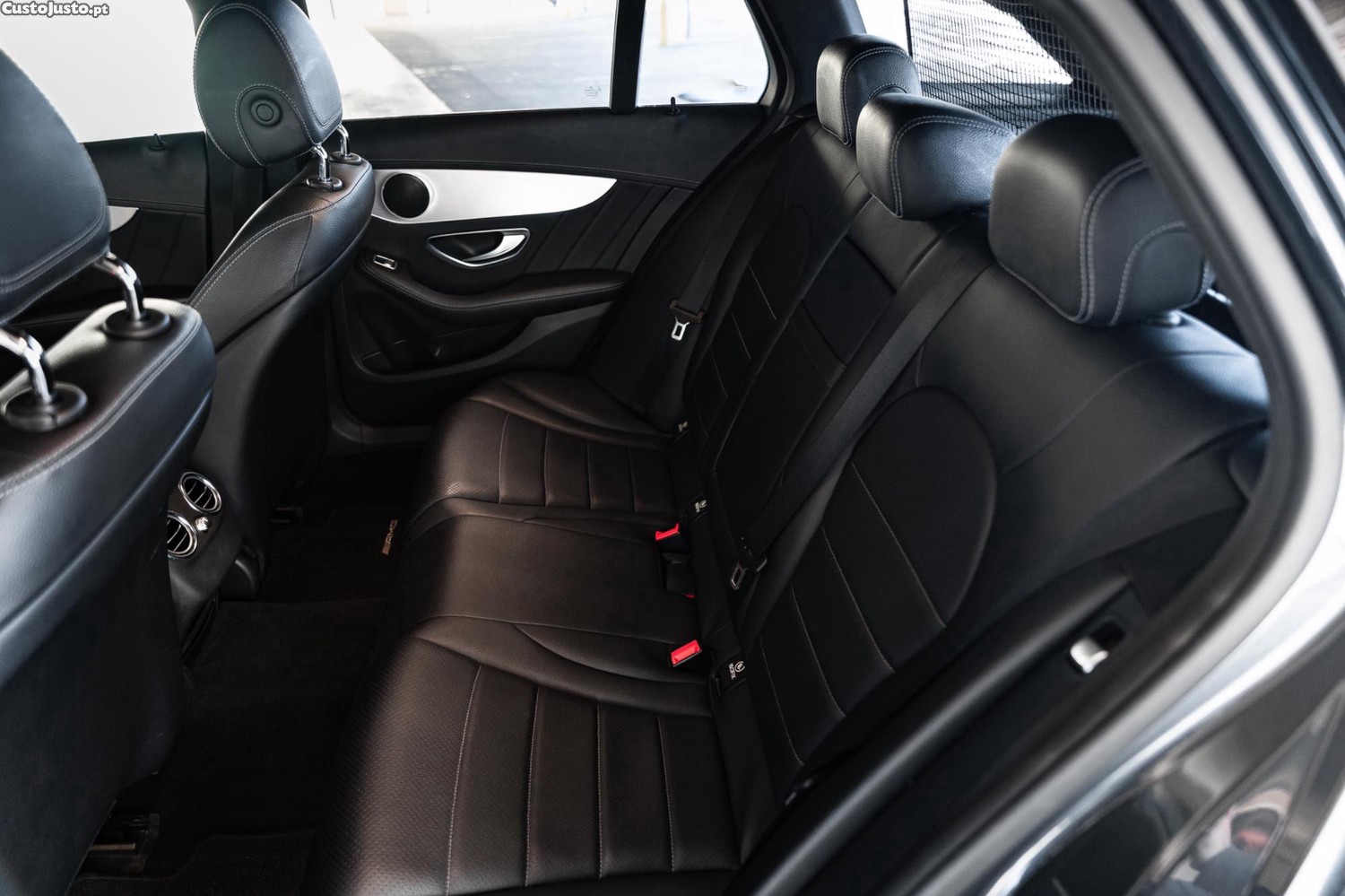 Mercedes-Benz C 220 CDI AMG Line — fotografia 3