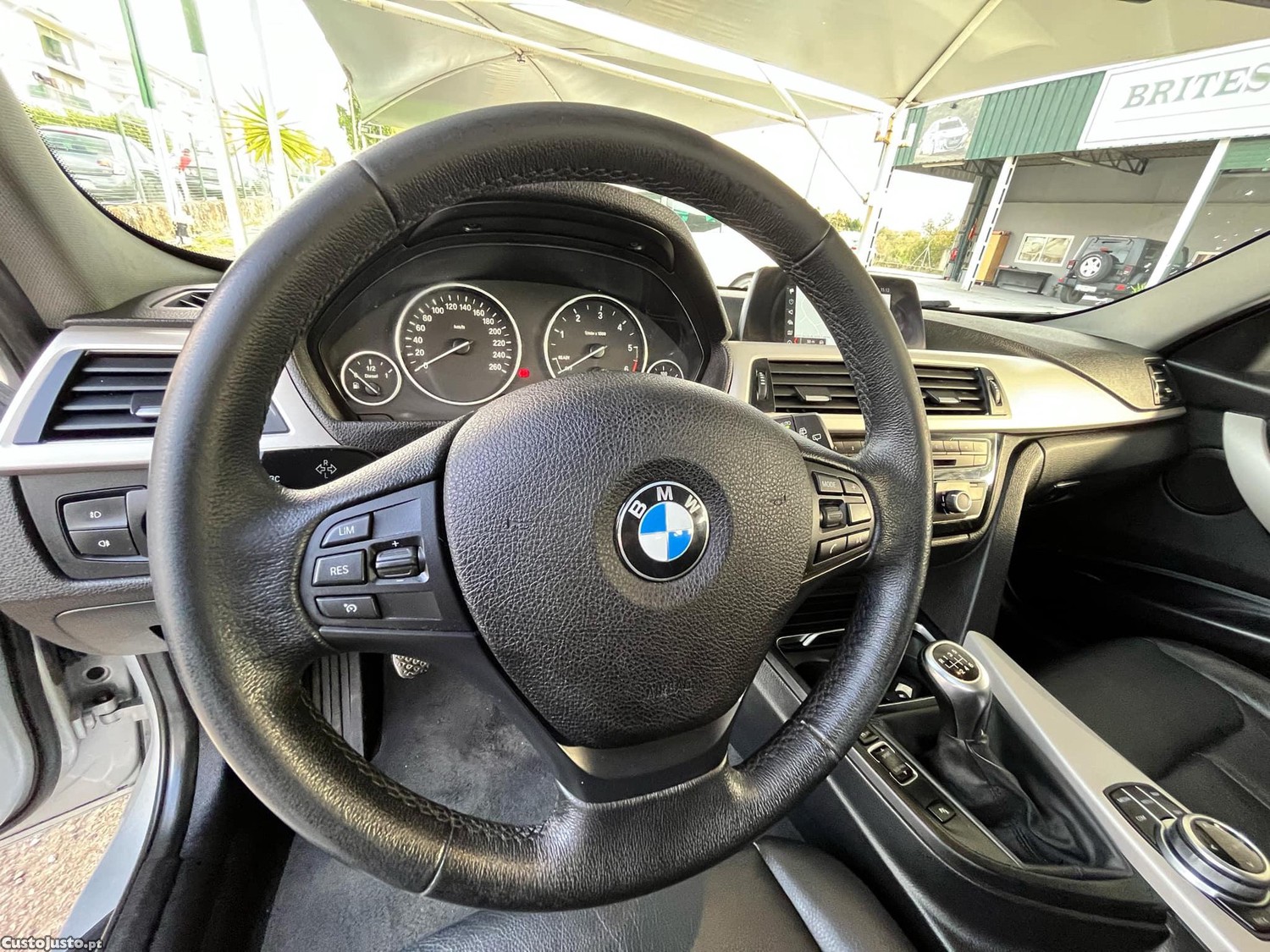 BMW 318 Touring Advantage — fotografia 9