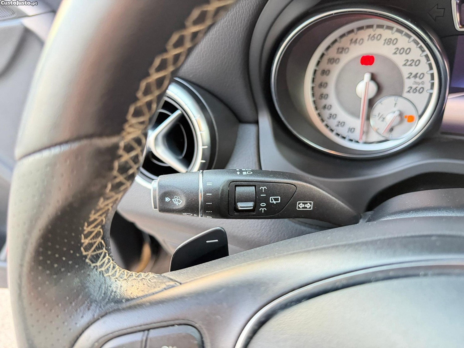 Mercedes-Benz CLA 200 d Aut. — fotografia 13