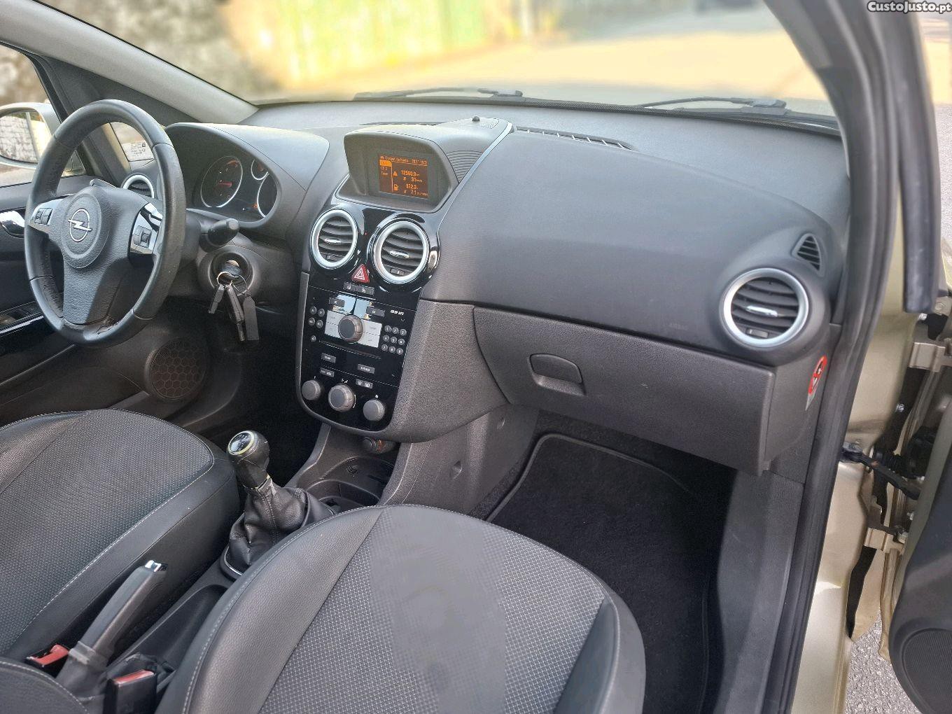 Opel Corsa Cosmo — fotografia 4