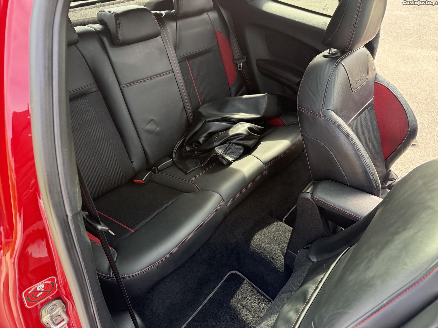 Peugeot 208 Gti 200cv — fotografia 5