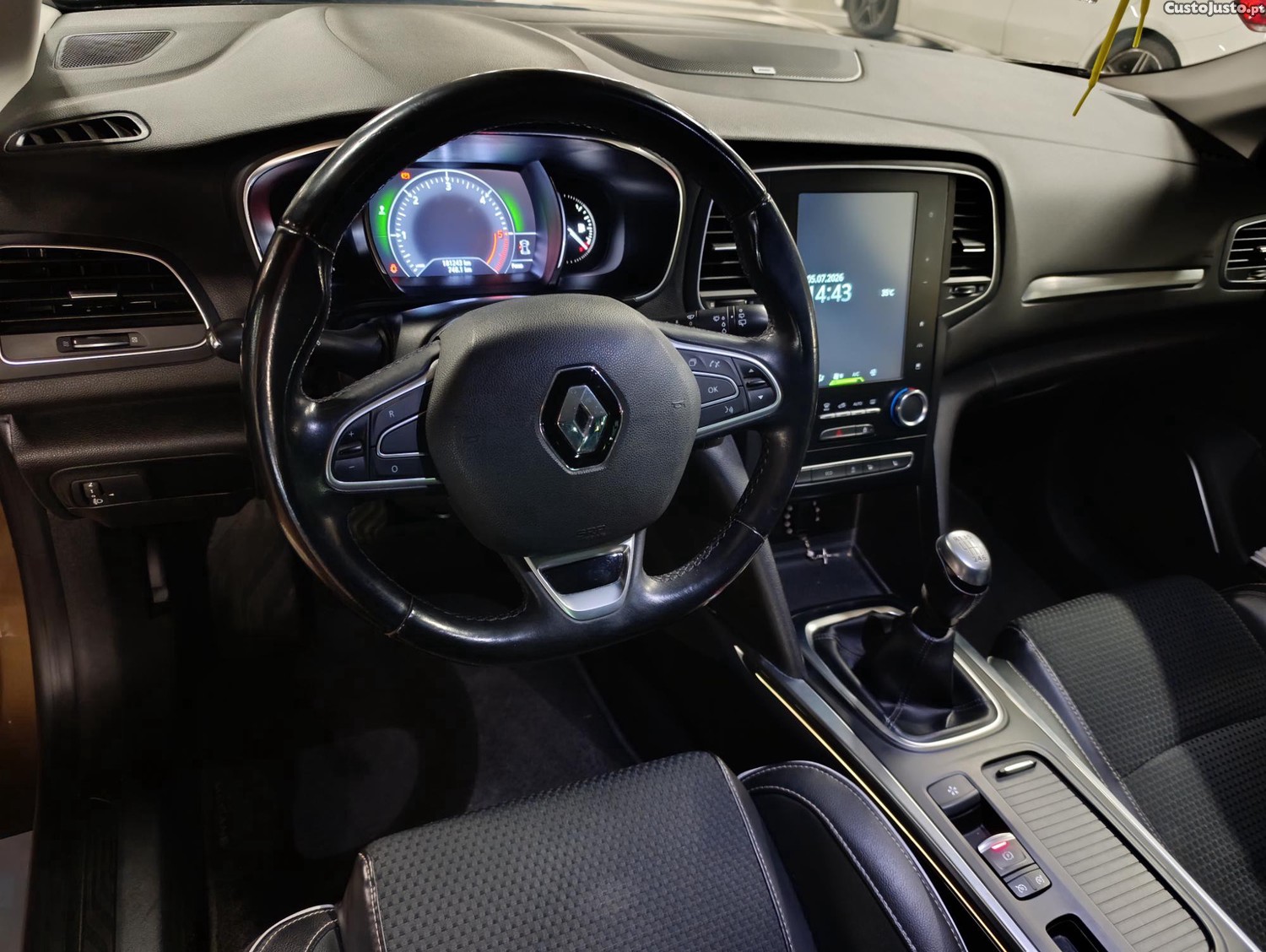 Renault Mégane Bose Edition — fotografia 6