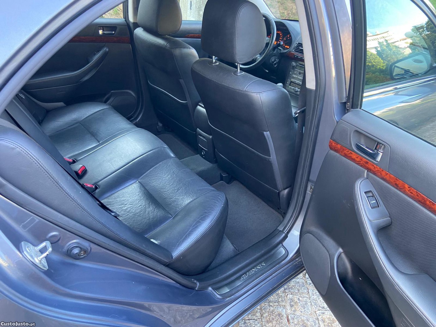 Toyota Avensis D4D 2.0 TD — fotografia 3