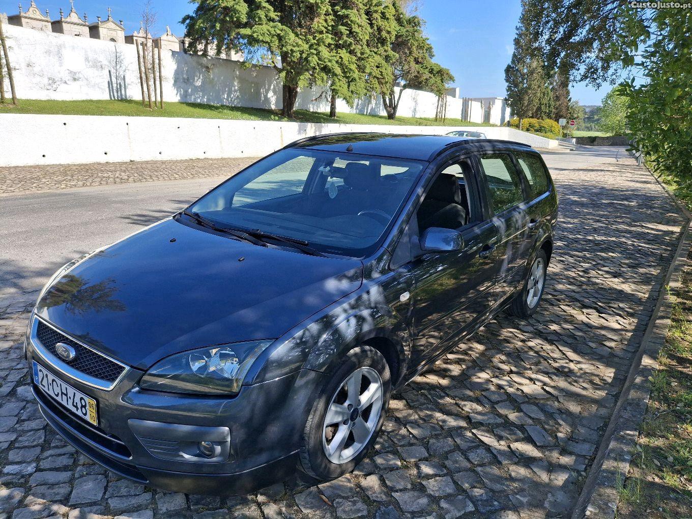 Ford Focus 1.6 TDCI Titanium — fotografia 8