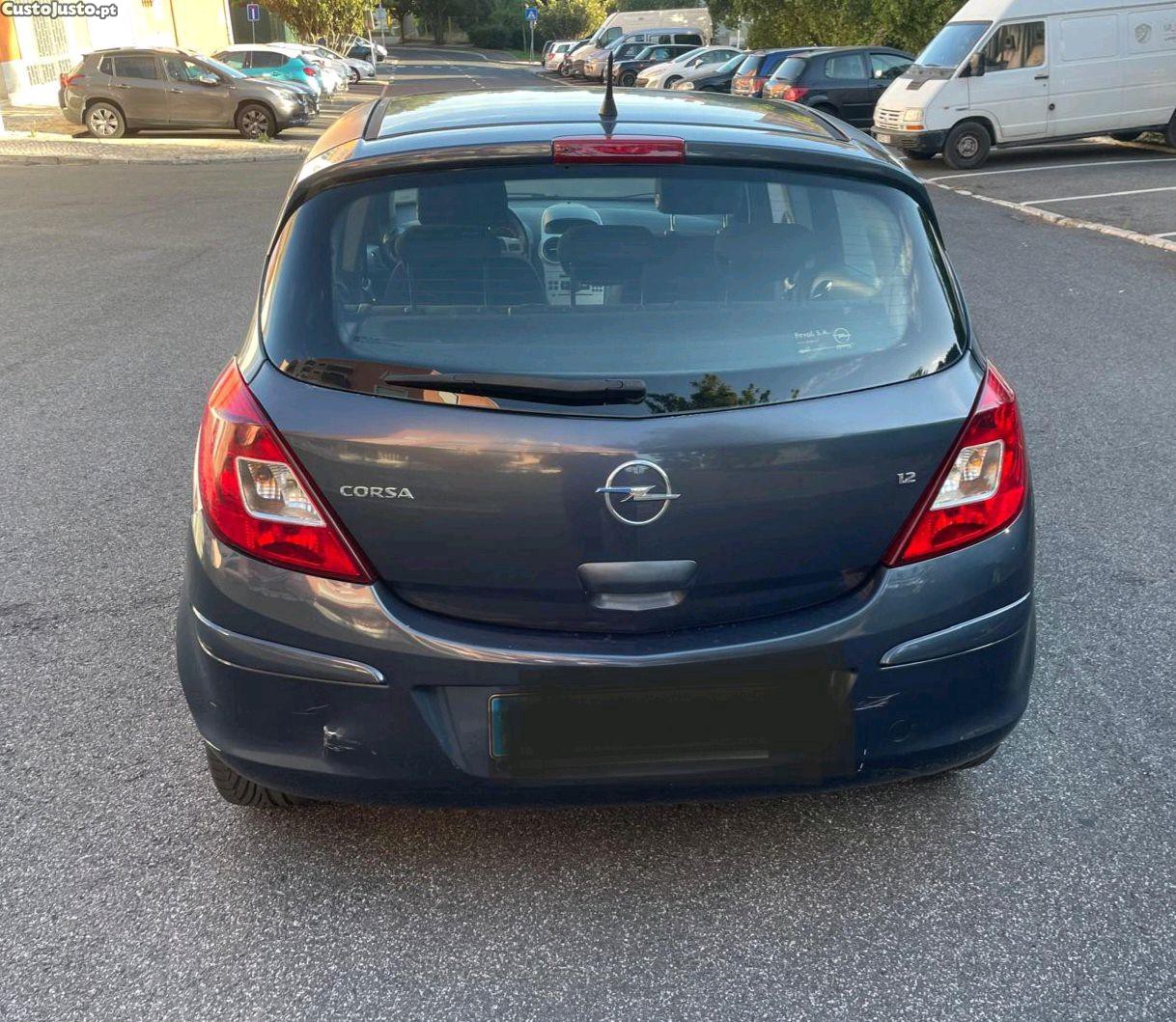 Opel Corsa 1.2 — fotografia 9