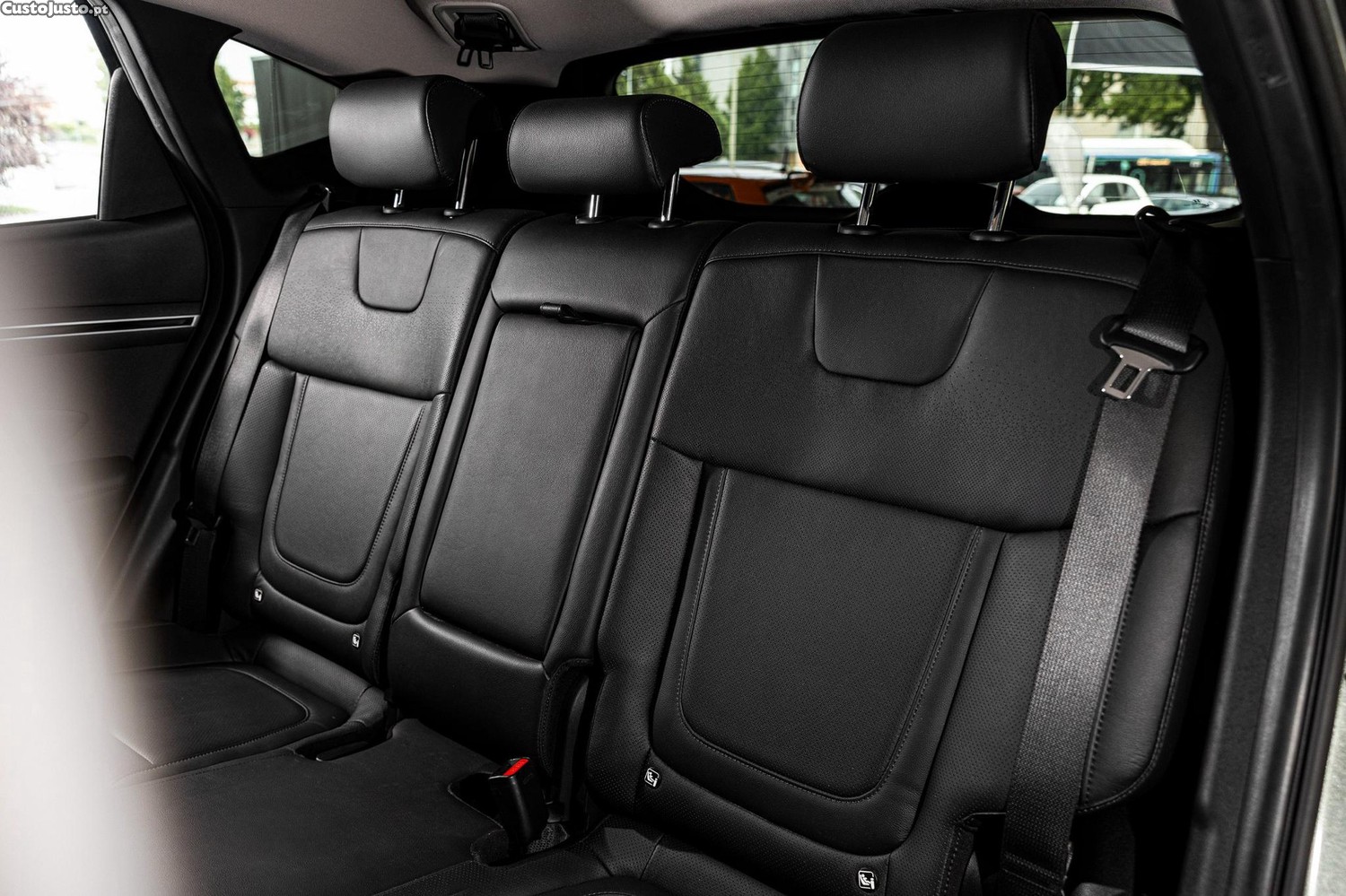 Hyundai Tucson 1.6 CRDi Premium — fotografia 10