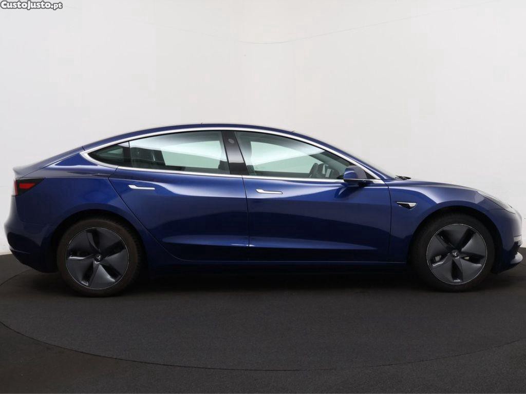 Tesla Model 3 Long-Range RWD — fotografia 14