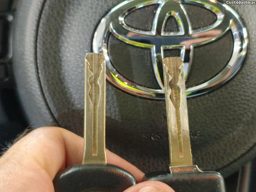 Toyota Yaris 1.5 HDF Comfort Auto 115cv — fotografia 9
