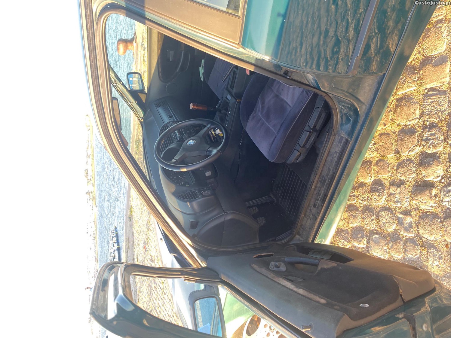 BMW 323 E36 — fotografia 6