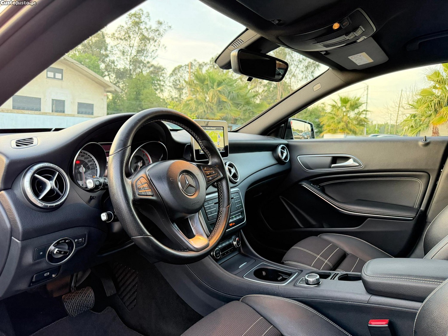 Mercedes-Benz CLA 200 d Aut. — fotografia 6