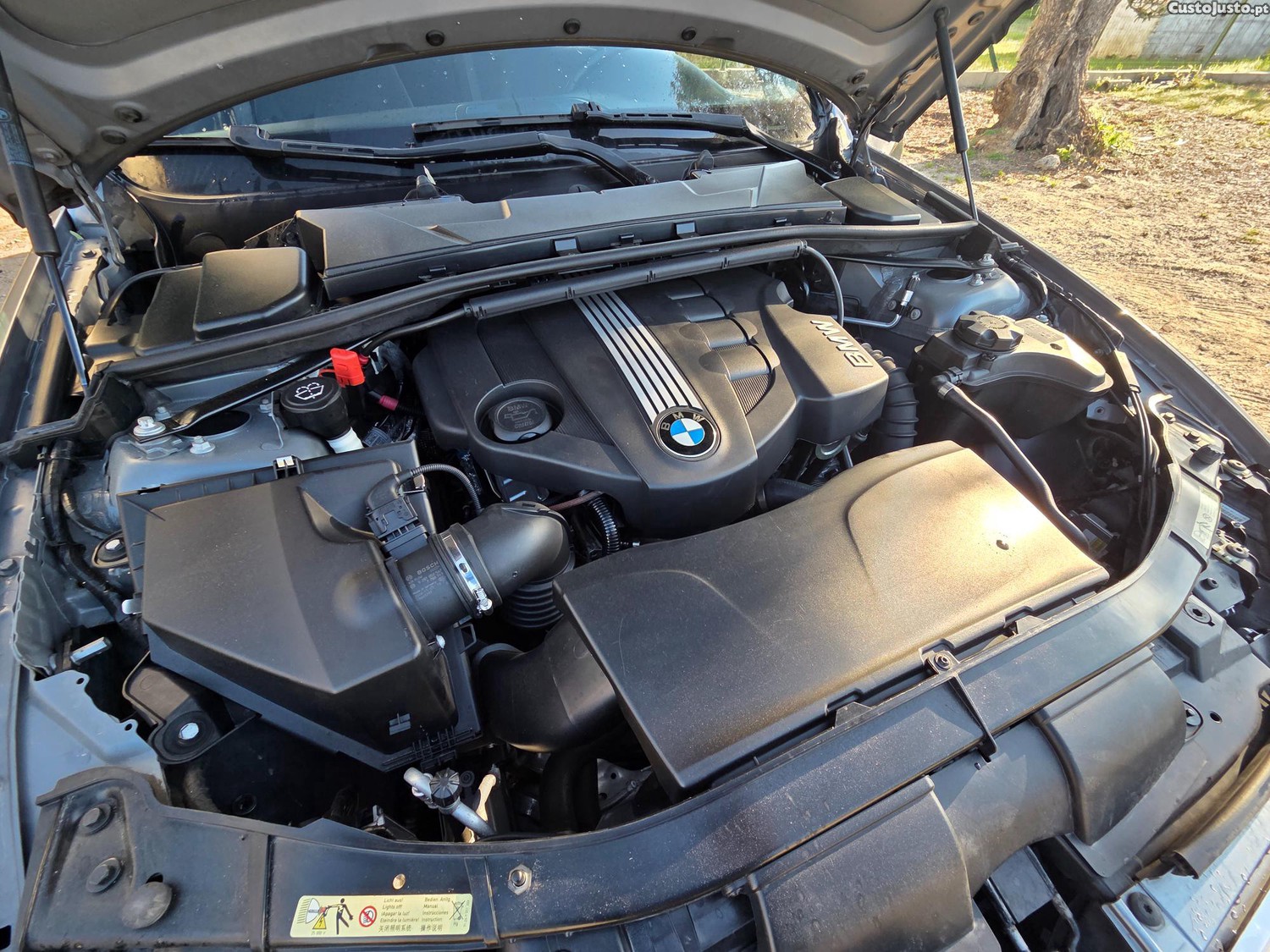 BMW 320 Touring 177cv — fotografia 3