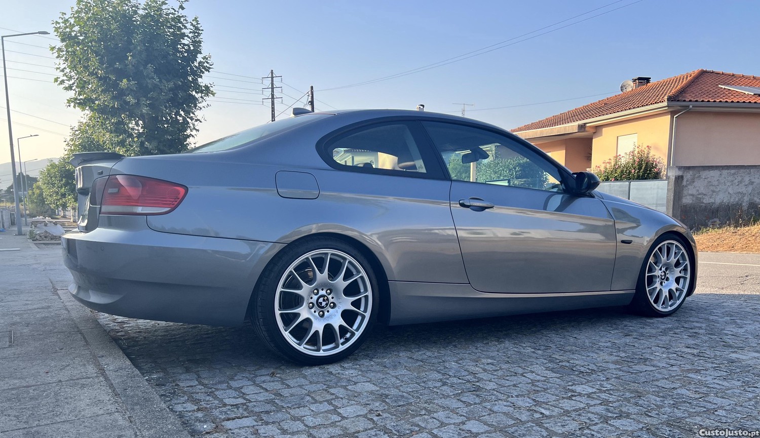 BMW 320 coupe — fotografia 9