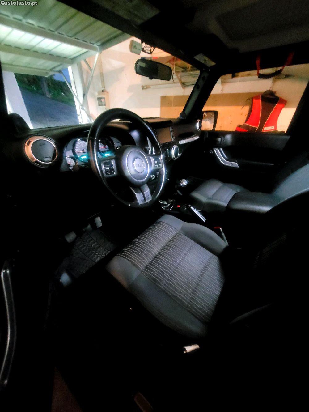 Jeep Wrangler 4p 200cv - 12 — photo 2