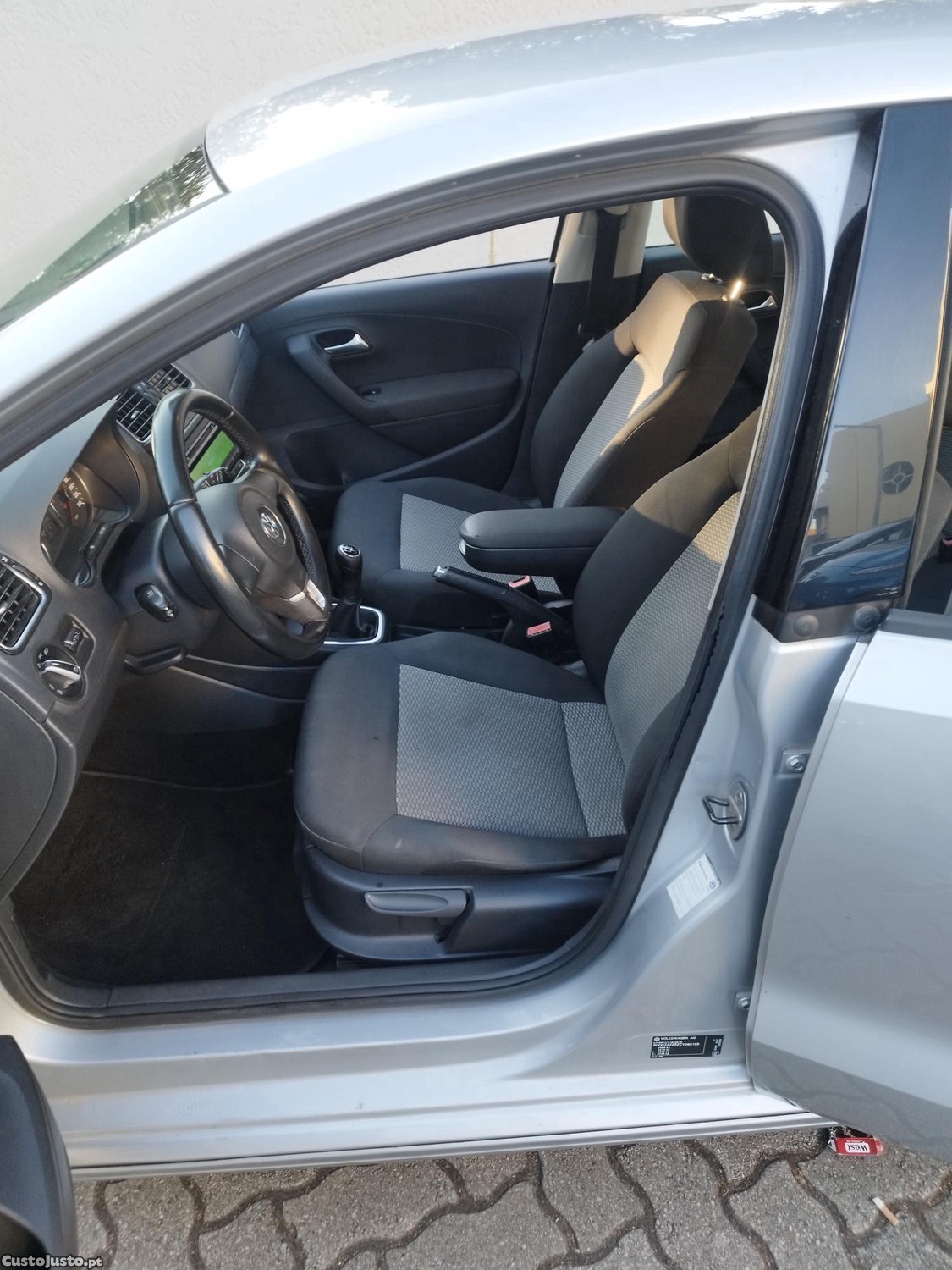 Volkswagen Polo V 1.2 TDI 75CV — fotografia 5