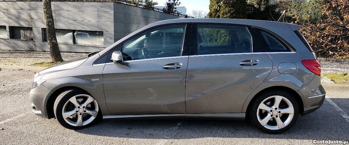 Mercedes-Benz B 180 blue efficiency — photo 4