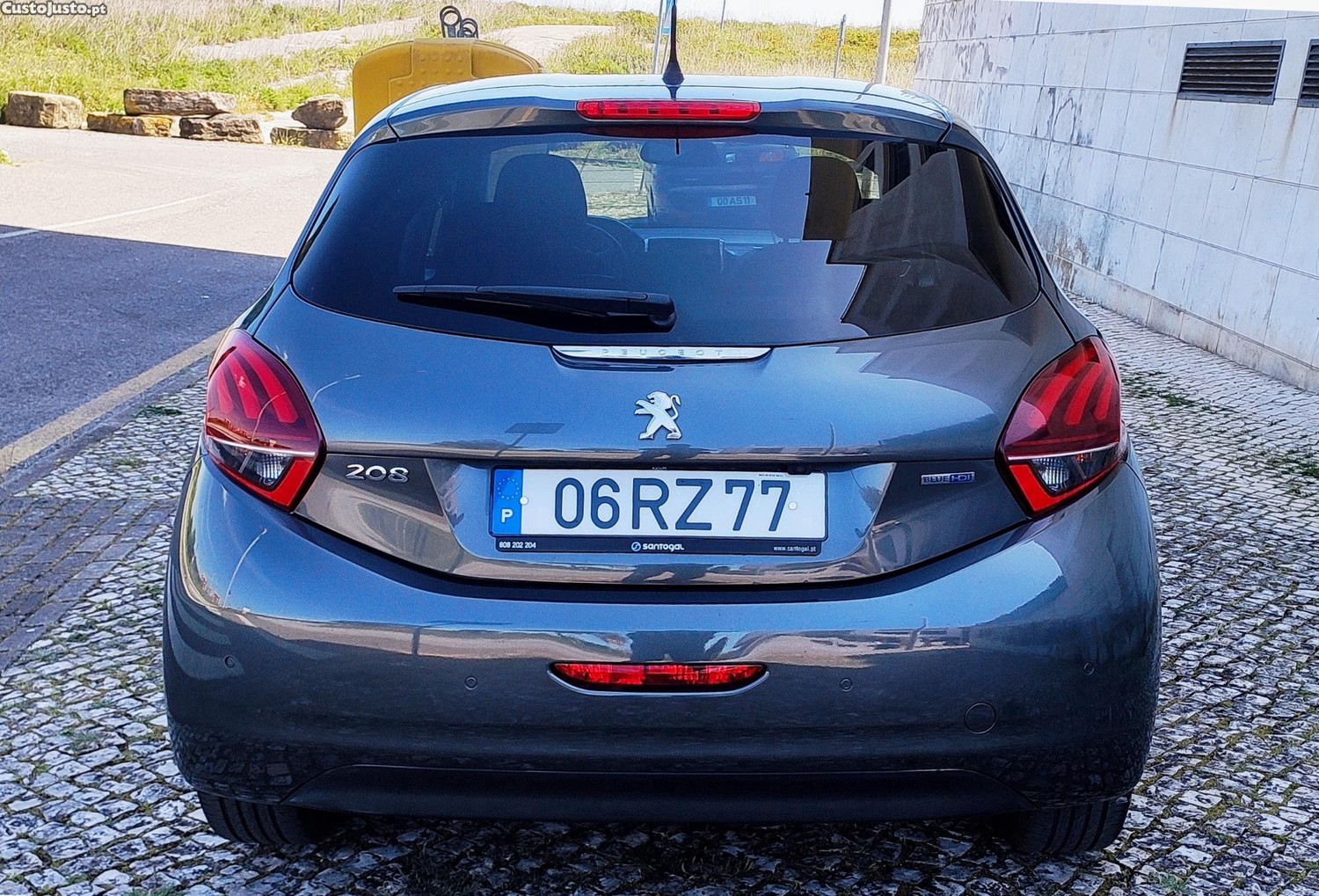 Peugeot 208 1.6 BlueHDi Style Nacional — fotografia 3
