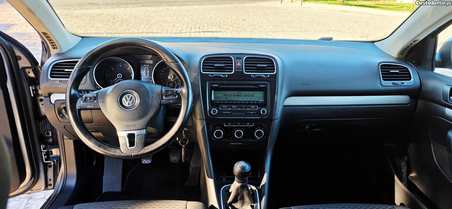 Volkswagen Golf 1.6 TDI BlueMotion Nacional — fotografia 7