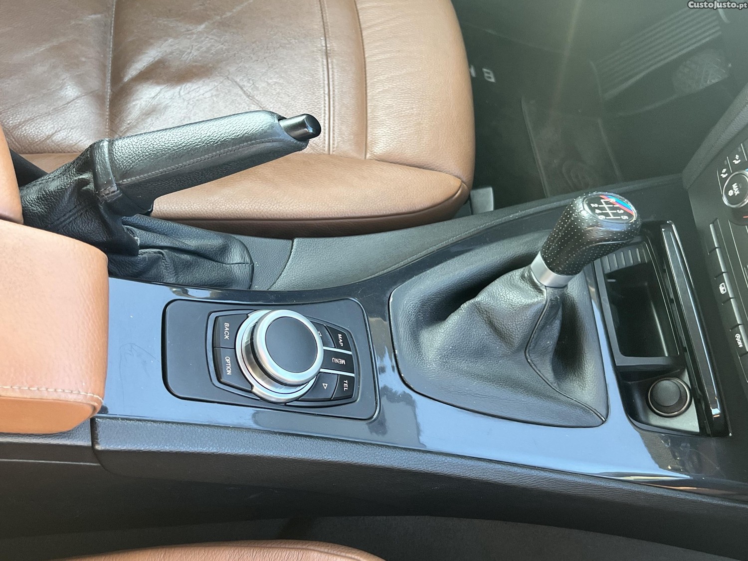 BMW 320 coupe — fotografia 2