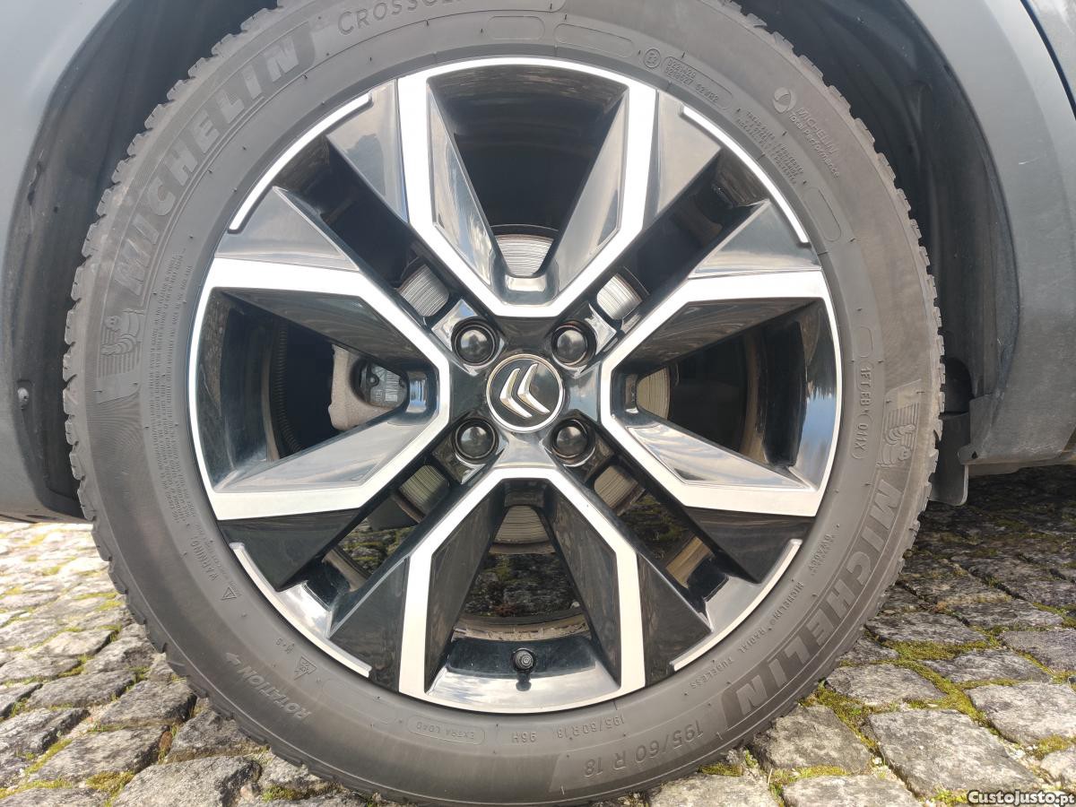 Citroën e-C4 SHINE PACK — fotografia 4