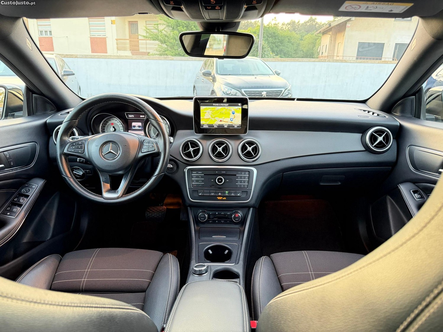 Mercedes-Benz CLA 200 d Aut. — fotografia 3