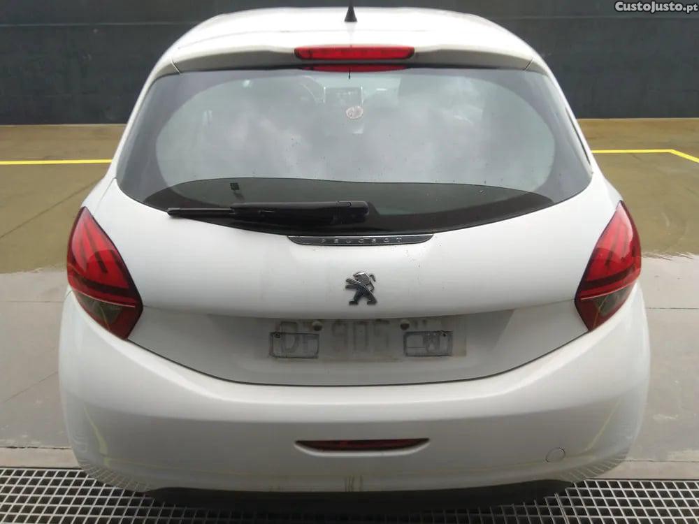 Peugeot 208 1.2 VTI 82 (60 kW / 82 cv) [03.2012 - 12.2019] - 15 foto 5
