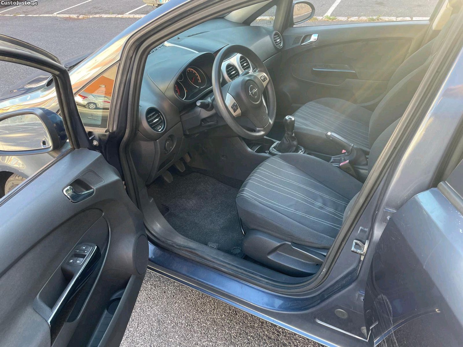 Opel Corsa 1.2 — fotografia 5