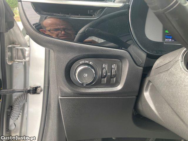 Opel Corsa Elegance — fotografia 12
