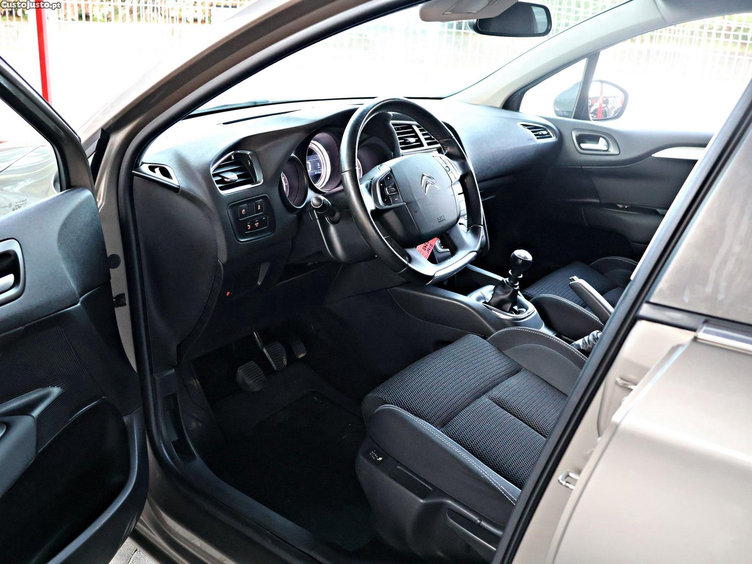 Citroën C4 1.6 BlueHDi Feel Edtion — fotografia 6