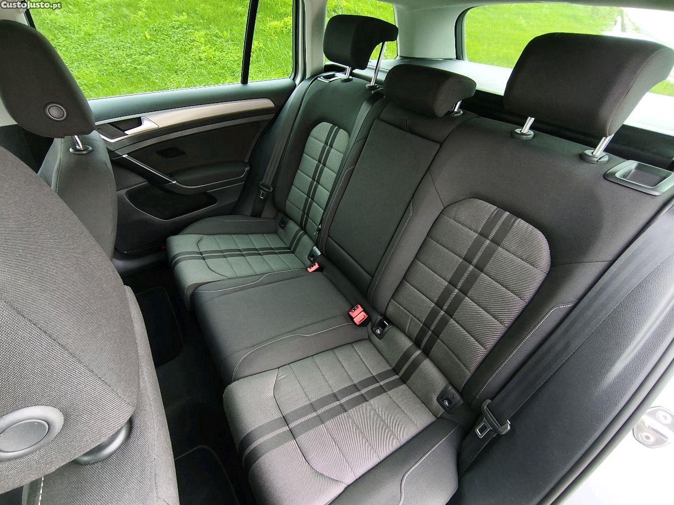 Volkswagen Golf 7 Sportline 1.6 TDi 105cv — fotografia 6