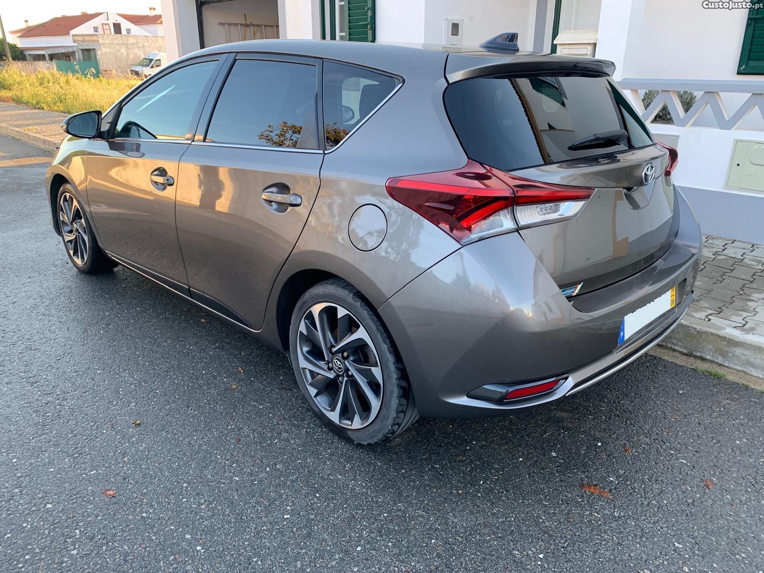 Toyota Auris 1.4D Sport - 16 — photo 2