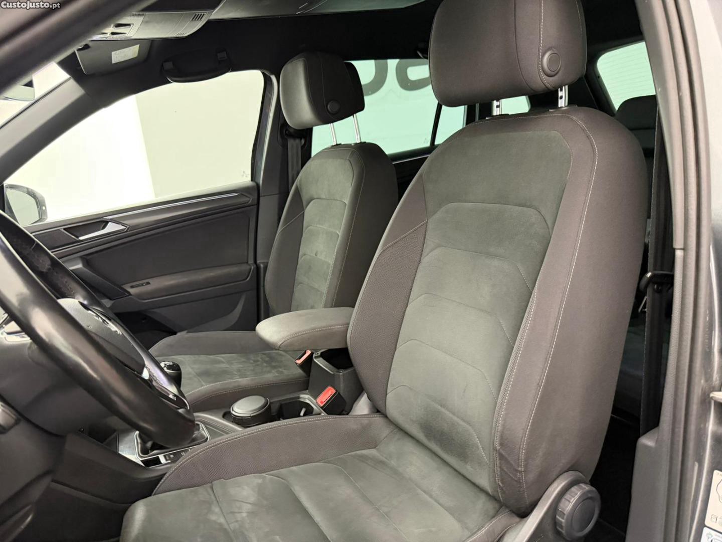 Volkswagen Tiguan 2.0 TDI CONFORTLINE — fotografia 9