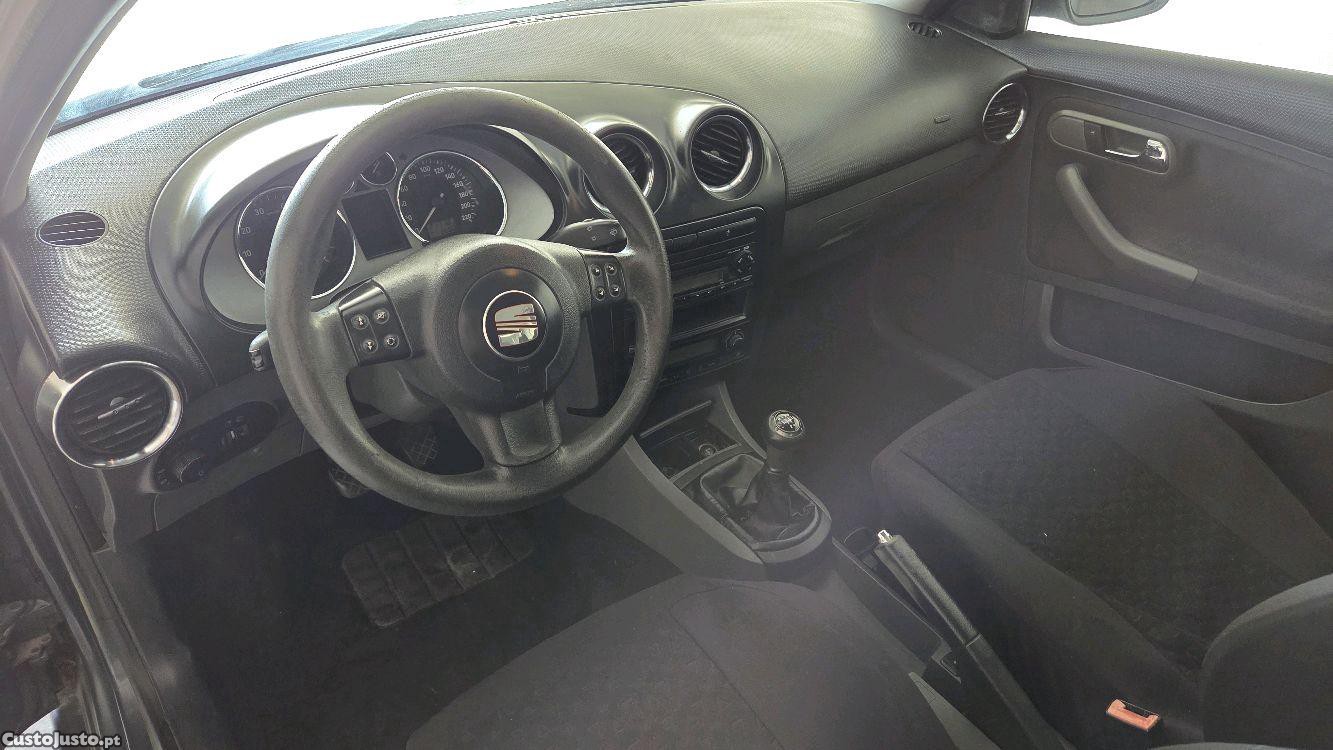 SEAT Ibiza 1.2 12v Sport — fotografia 6