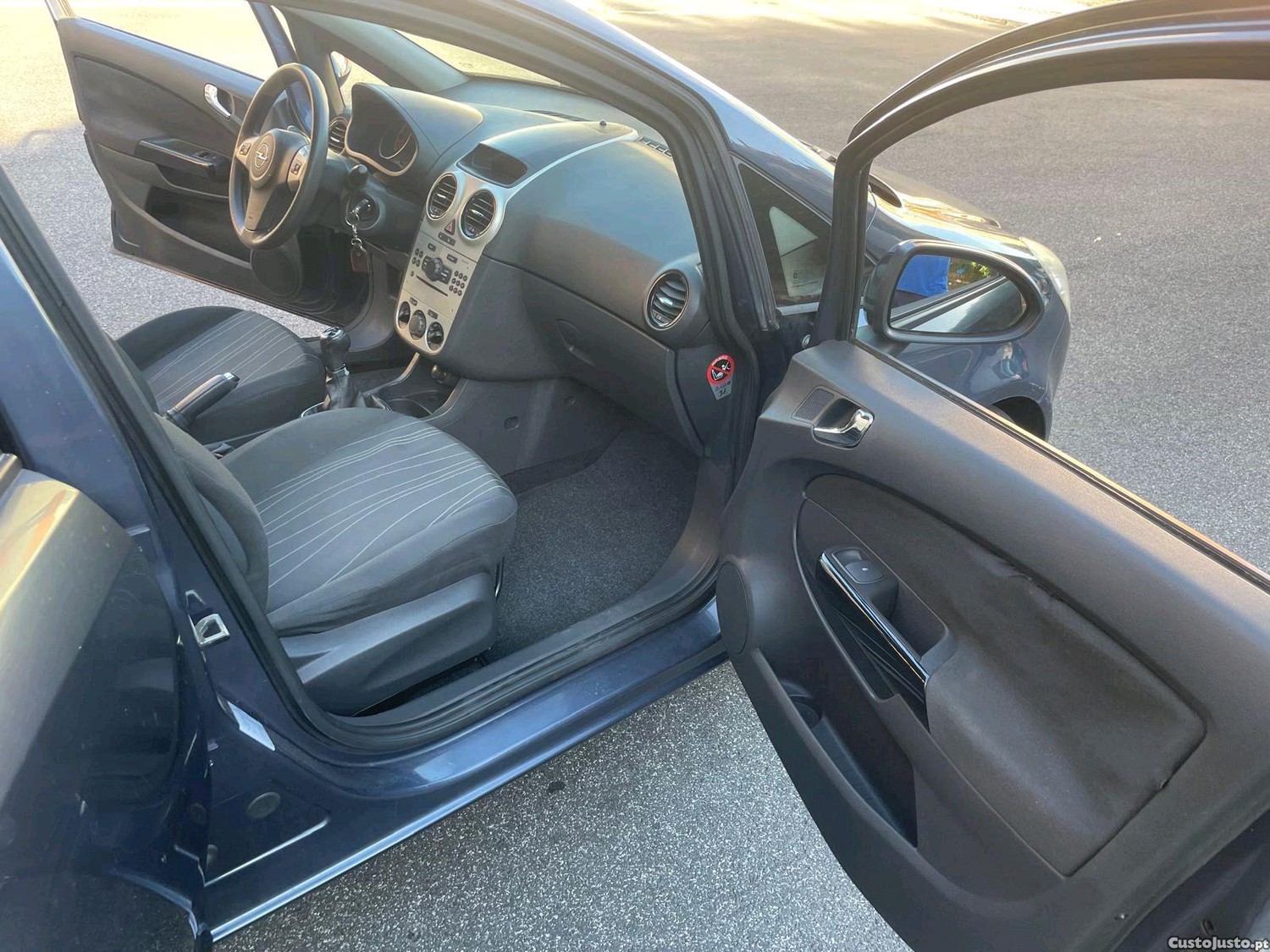 Opel Corsa 1.2 — fotografia 4