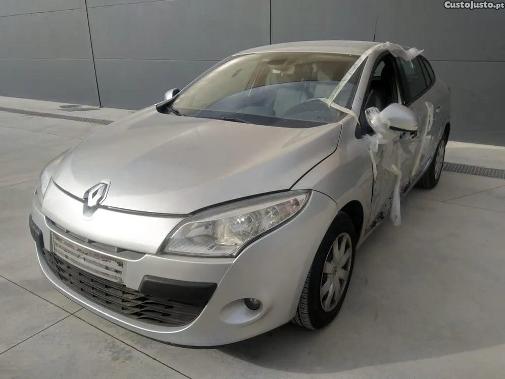 Renault Mégane 1.5 dCi (KZ1M, KZ1W, KZ0R) (78 kW / 106 cv) [02.2009 - 08.2015] - 10 — photo 2