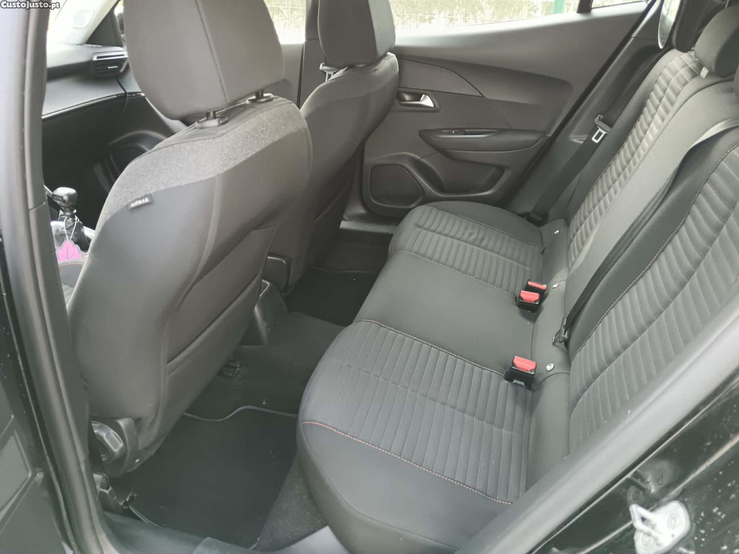 Peugeot 2008 1.5 BlueHdi Active — fotografia 3