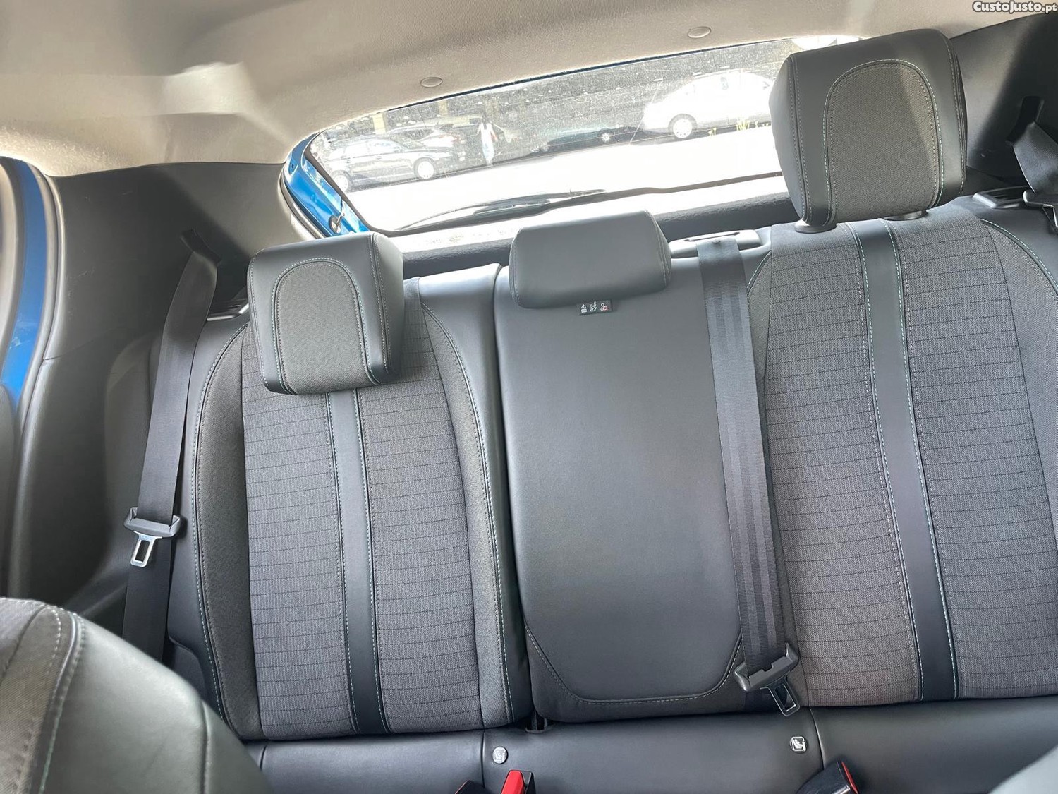 Peugeot 208 ALLURE — fotografia 10
