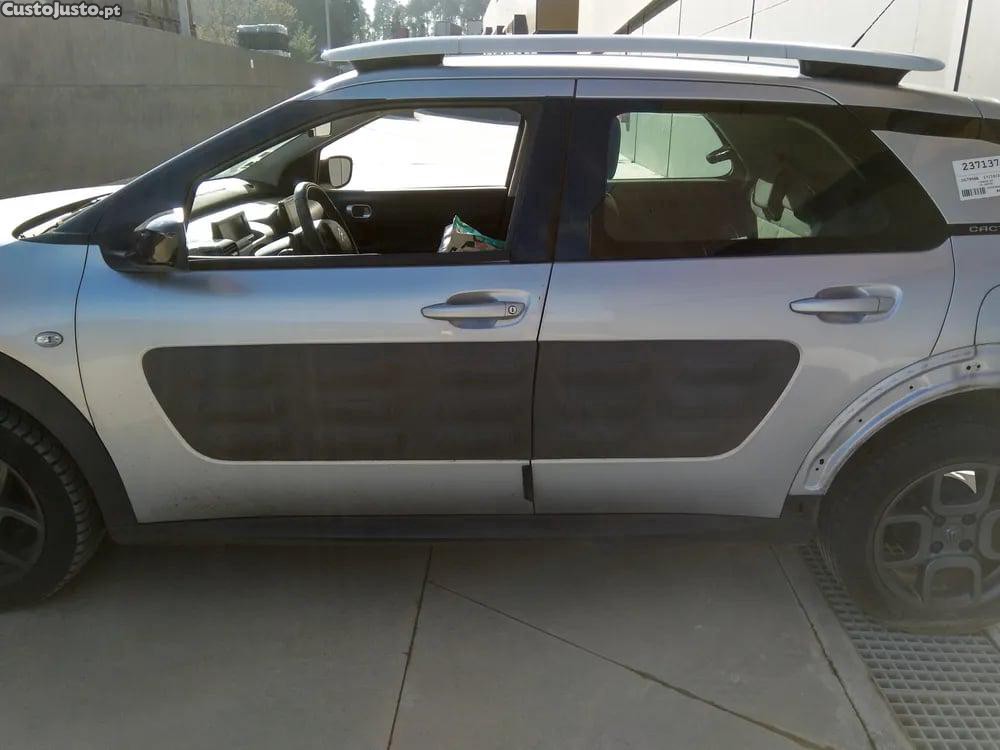 Citroën C4 1.6 HDi 90 (68 kW / 92 cv) [09.2014 - ...] - 14 — photo 3