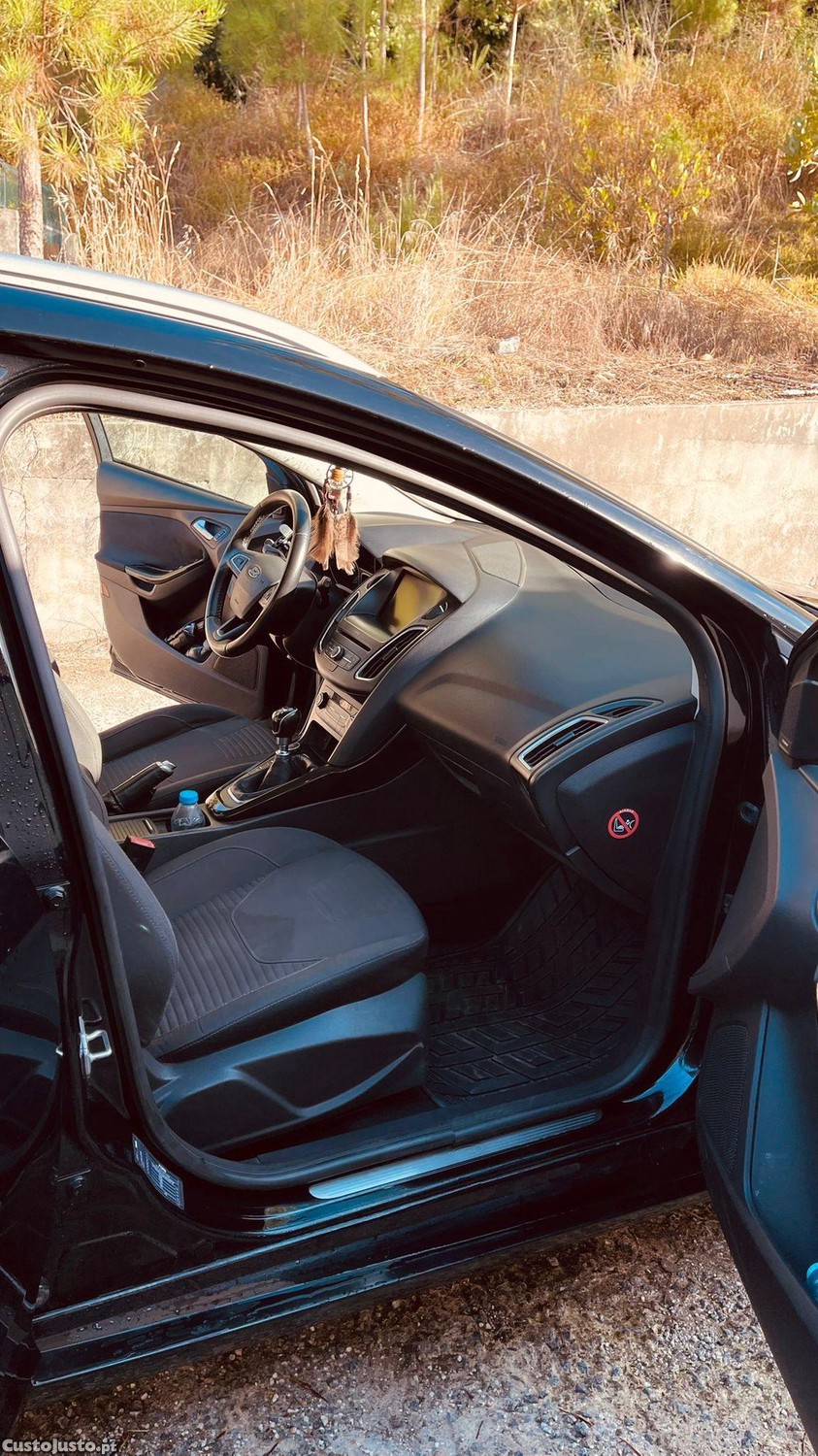 Ford Focus 1.5 tddi — fotografia 4