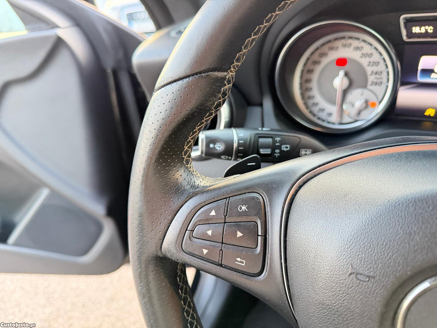 Mercedes-Benz CLA 200 d Aut. — fotografia 11