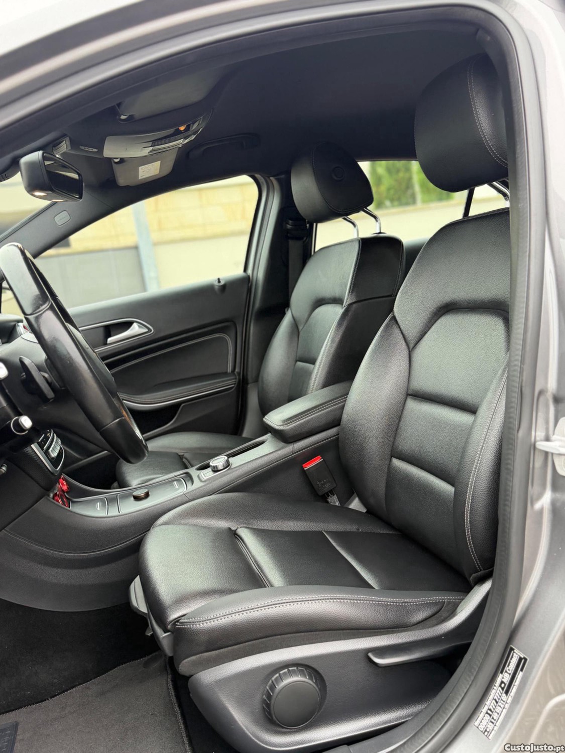 Mercedes-Benz A 180 d Automático — fotografia 3