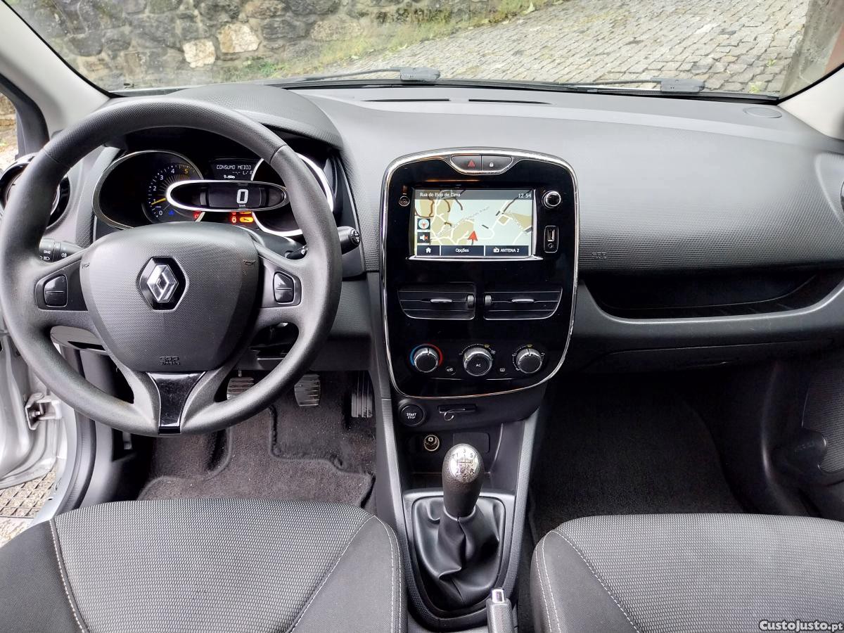Renault Clio 1.5 dci 90cv diesel 5 lugares — fotografia 4