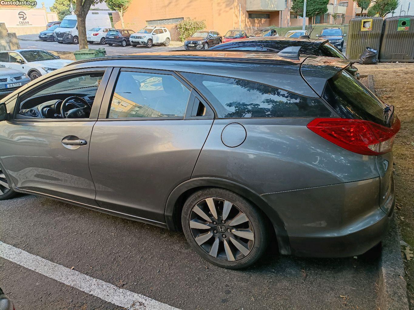 Honda Civic Tourer 1.6 idtec Elegance+Adas — fotografia 8